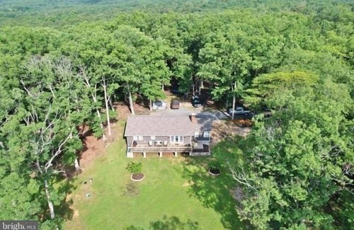 Luray House | Deer Trail Cabin: Mountain Views, Firepit & Pet Friendly