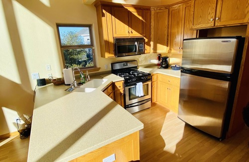 Shelter Cove House | Pet-Friendly Deer View Chalet with Oceanfront Escape