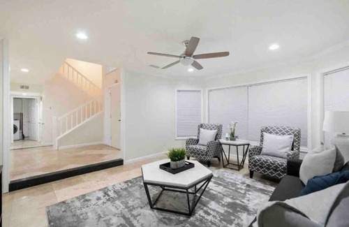 Humble House | Deerbrook Cottage 4 Bed 2.5 Bath-Pool Table
