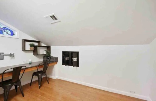 Humble House | Deerbrook Cottage 4 Bed 2.5 Bath-Pool Table