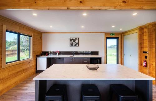 Kaikoura Ski Chalet | Exceptional Deerbrooke Kaikōura Chalets with Breakfast Included