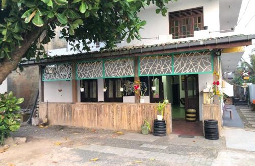 Hikkaduwa House | Deeruk Guest House Hikkaduwa