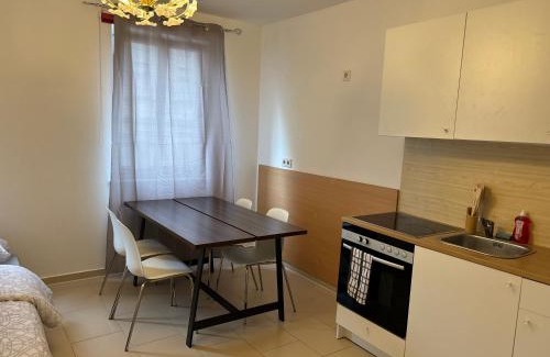 Hundsturm House | Budget-Friendly Family Hotel with Great Amenities
