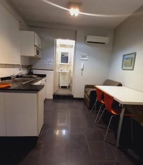 San Telmo Apartment | Cozy Defensa 1057 Home Studios: Family-Friendly Retreat