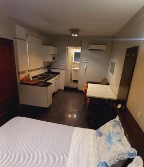 San Telmo Apartment | Cozy Defensa 1057 Home Studios: Family-Friendly Retreat