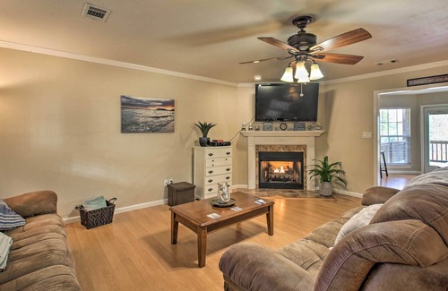 Bismarck House | DeGray Getaway w/ Fire Pit, Grill & Large Deck!