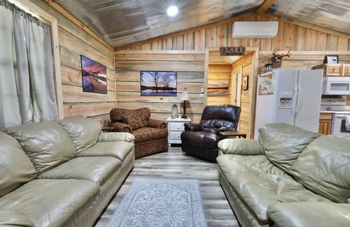 Amity Cabin | Tranquil Degray Lake Cabin with Pool and Ocean Views