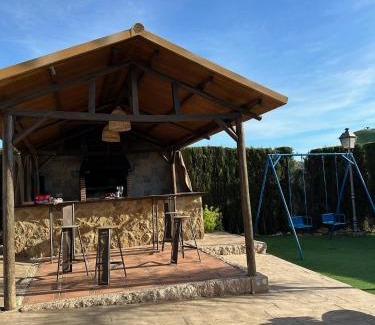 Lucena House | Dehesa Elías: Family-Friendly Retreat with Pool & Pets Welcome
