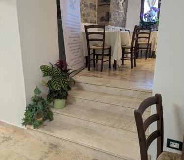 Santu Lussurgiu Bed & Breakfast | Exceptional Deiana Hotel: Breakfast & Hot Tub Included
