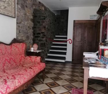 Santu Lussurgiu Bed & Breakfast | Exceptional Deiana Hotel: Breakfast & Hot Tub Included