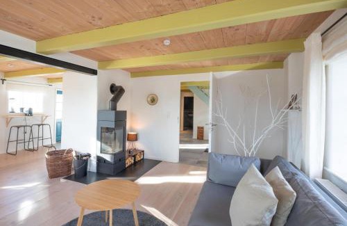 Oldenswort House | Discover Deichherz 1869: Family and Pet-Friendly Retreat