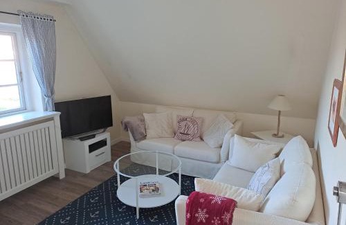 Großdunsum Apartment | Family-Friendly Deichhof Whg 21: Pet Welcoming Retreat