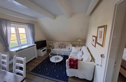 Großdunsum Apartment | Family-Friendly Deichhof Whg 21: Pet Welcoming Retreat