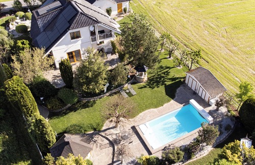 Ahorntal House | Relaxing Retreat in Fränkische Schweiz with Spa & Pool