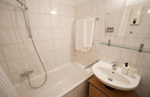 Großenbaum Apartment | Top-Rated Flughafen Messe Apartment Near Düsseldorf