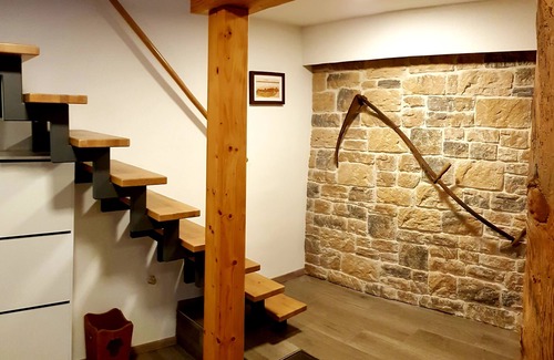 Wiernsheim House | Cozy Retreat in Nature: Family-Friendly Getaway Awaits