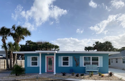 Boardwalk Apartment | Pet-Friendly Deja Blue: Walk to North Beach & Flagler Ave