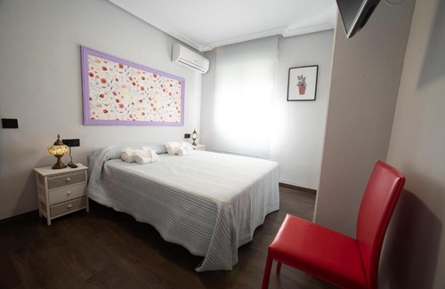 Plasencia Apartment | Del Arzobispo: Pet-Friendly Haven with 9/10 Guest Rating
