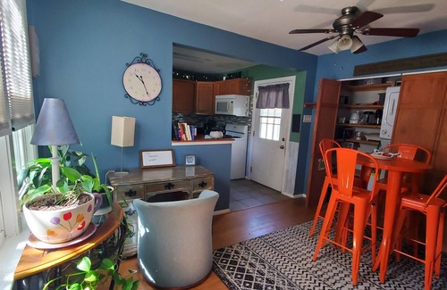 Del Haven House | Del Haven Delight: Family-Friendly Stay with Full Kitchen