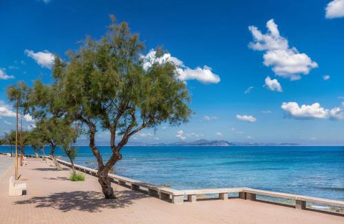 Colonia de Sant Pere House | Ocean View Retreat: Del Mar 37 with Family-Friendly Amenities