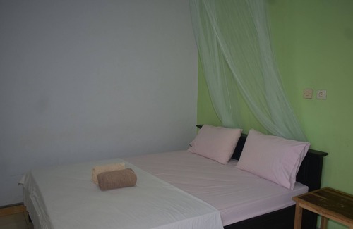 Bajawa Bed & Breakfast | Indulge at Del Mar Home Stay & Cafe - Guest Rated 10/10