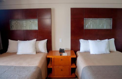 Reforma Hotel | Relax at Del Mar Inn Rosarito with Pool & Family-Friendly Amenities