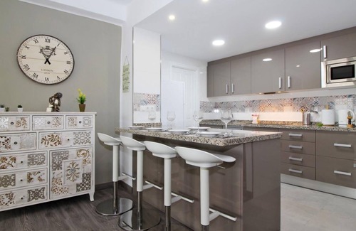 El Ejido Apartment | Modern Del Parque Flats San Millan - Family-Friendly Retreat