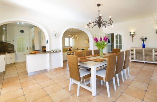 Calpe House | Unforgettable Del Pozo: Oceanfront Views & Private Pool