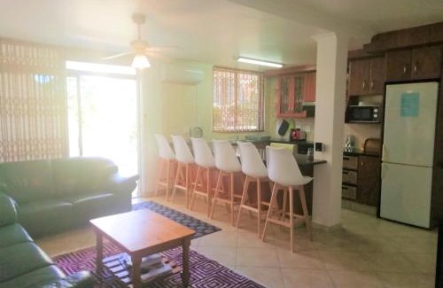 Margate Beach Apartment | Del Su Me A: Family-Friendly Retreat with a Pool & 9/10 Rating