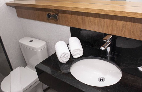 Andradas Hotel | Welcoming Dela Inn Andradas: Spa Retreat & Family Friendly