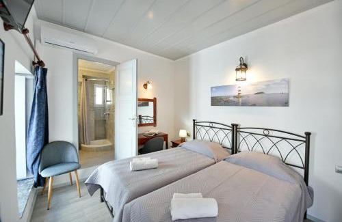 Hydra Hotel | Oceanfront Delfini Hotel: Family-Friendly with Spectacular Views