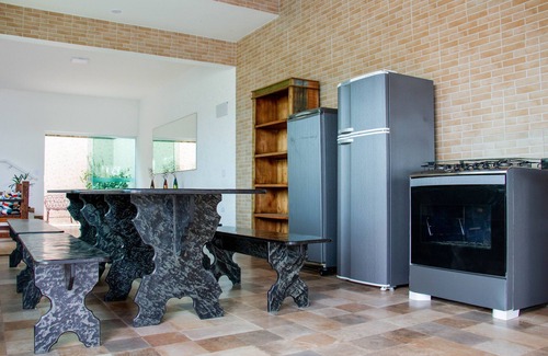 Cidade Nova Peruibe House | Enjoy a Poolside Retreat in Peruíbe for 16 Guests