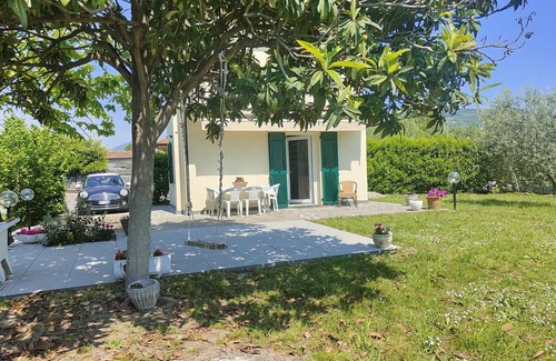 Santo Stefano di Magra House | Charming Cottage Retreat with Garden Near Versilia & Cinque Terre