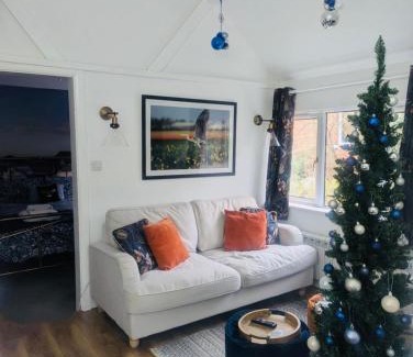 Halvergate House | Cozy Norfolk Broads Guesthouse: Pet and Child Friendly Stay