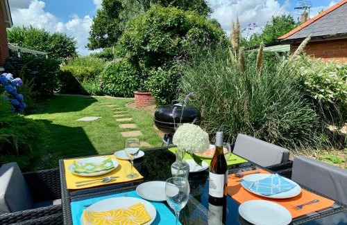 Halvergate House | Cozy Norfolk Broads Guesthouse: Pet and Child Friendly Stay