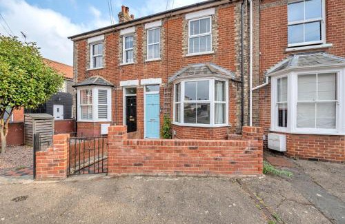 Bury St Edmunds House | Delightful 10 St Martins - 2 bed, 2 bathroom with parking available