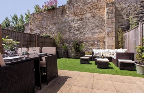 Bradford-on-Avon House | Delightful 3 bedroom cottage, Bradford on Avon