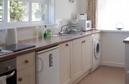 Crowlas Cottage | Historic Cottage with Ocean View and Pet-Friendly Options