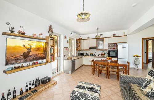 Castroreale Villa | Scenic 4-Bed Villa with Pool & Jacuzzi Overlooking Islands