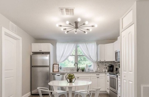East Ybor House | Inviting Ybor Bungalow with Breakfast & Child-Friendly Amenities