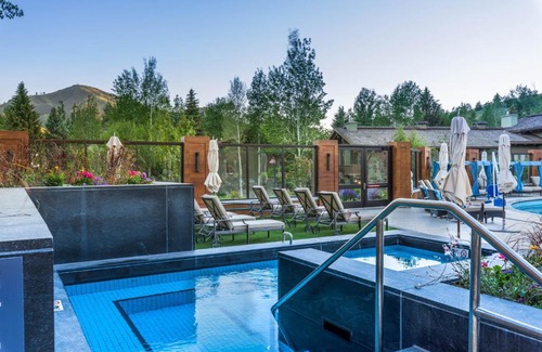 Elkhorn Hotel | Inviting Atelier Getaway with Pool and Hot Tub Amenities