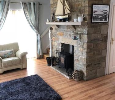 Rossnowlagh House | Inviting Beach Retreat with Family-Friendly Amenities