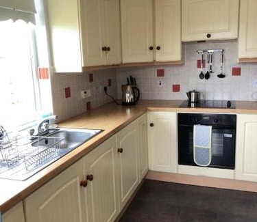 Rossnowlagh House | Inviting Beach Retreat with Family-Friendly Amenities