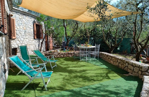Schiazzano Cottage | Serene Cottage Retreat Amidst Lush Greenery Near Village