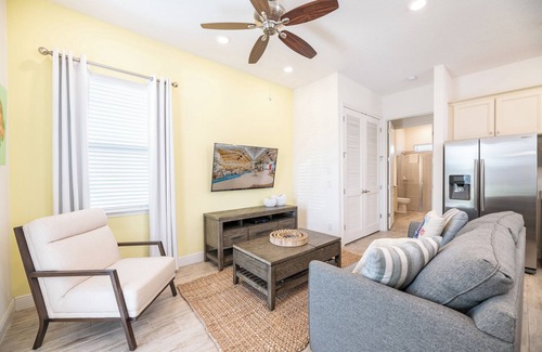 West Kissimmee Cottage | Charming Cottage Near Disney with Resort Amenities