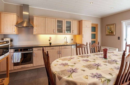 Le Bizet Cottage | Delightful cottage surrounded by nature