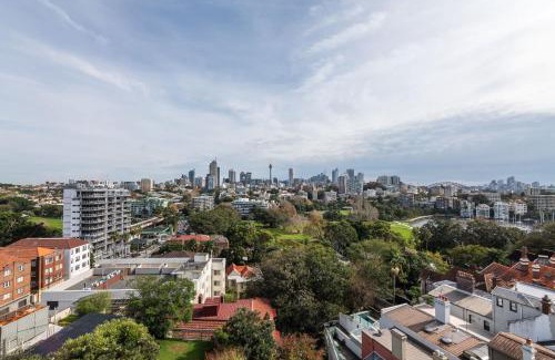 Darling Point Apartment | Delightful Darling Point Studio w Stunning Rooftop