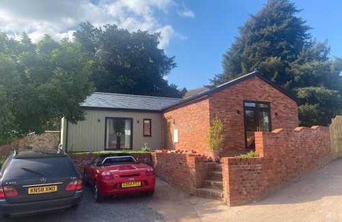 Plymtree House | Charming Detached Cottage in Village Centre - 9.5/10 Rating