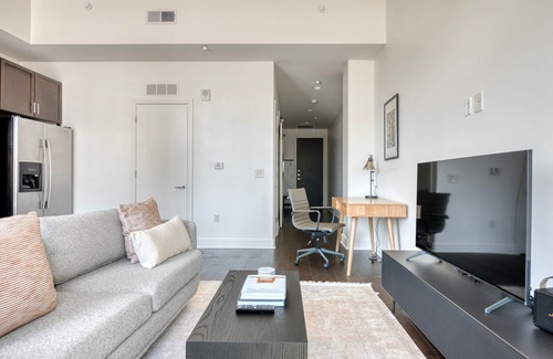 Waller Creek District Apartment | Inviting Downtown 1BR with Pool, Gym & Pet-Friendly Perks