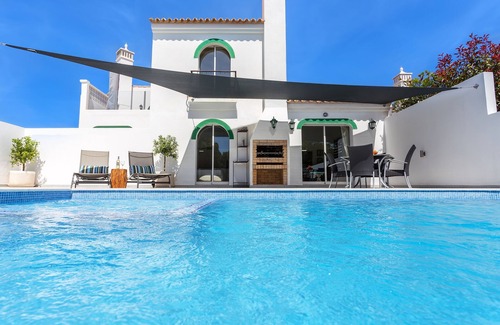 Vale do Garrao Villa | Exclusive Dunas Villa: Private Pool, Ocean Views & Golf Deals